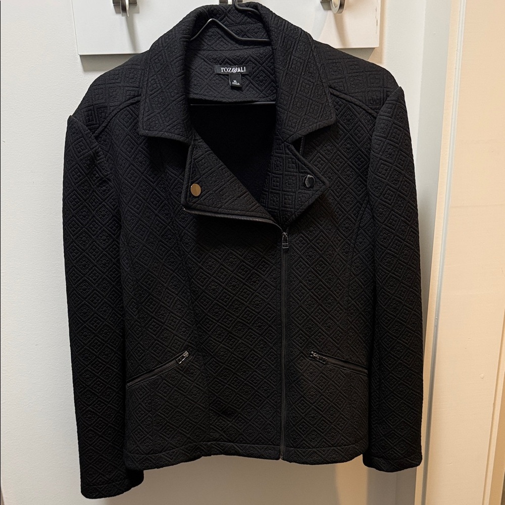 Roz & Ali Black Quilted Bomber Jacket